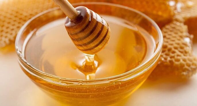 Good for the eyes, honey reduces inflammation and improves the quality of vision